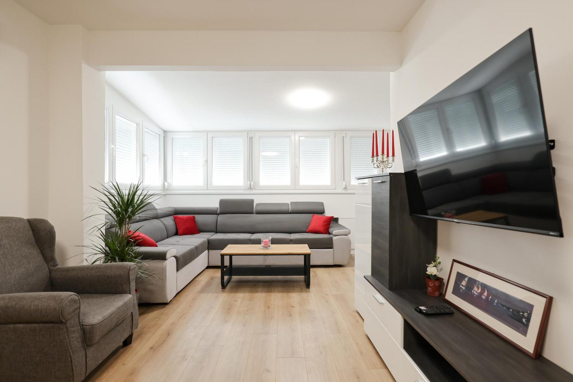 Melada Apartment *